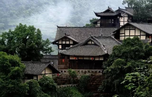 隆戈:那不勒斯接近与波波维奇签约4年半,并立即租至弗洛西诺内